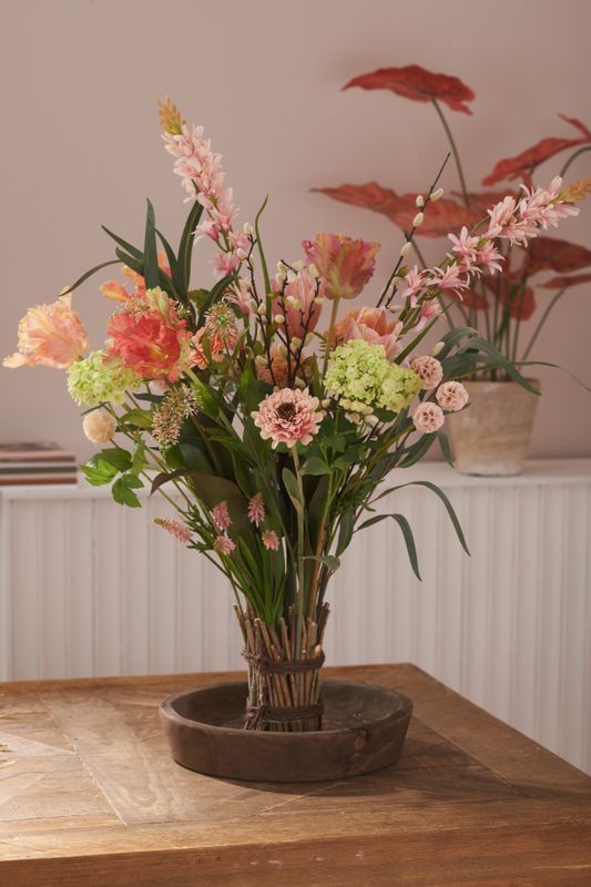 Zinnia, lys rosa