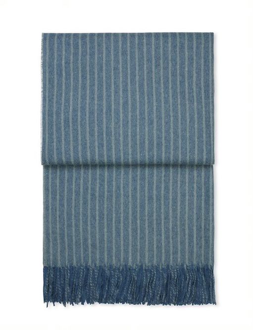 Hovedbilde Elvang stripe pledd, velg mellom blå og grønn